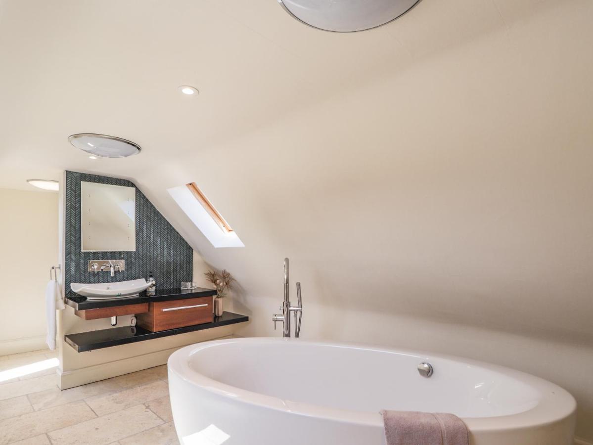 Mary Ann Villa Inverness Ngoại thất bức ảnh